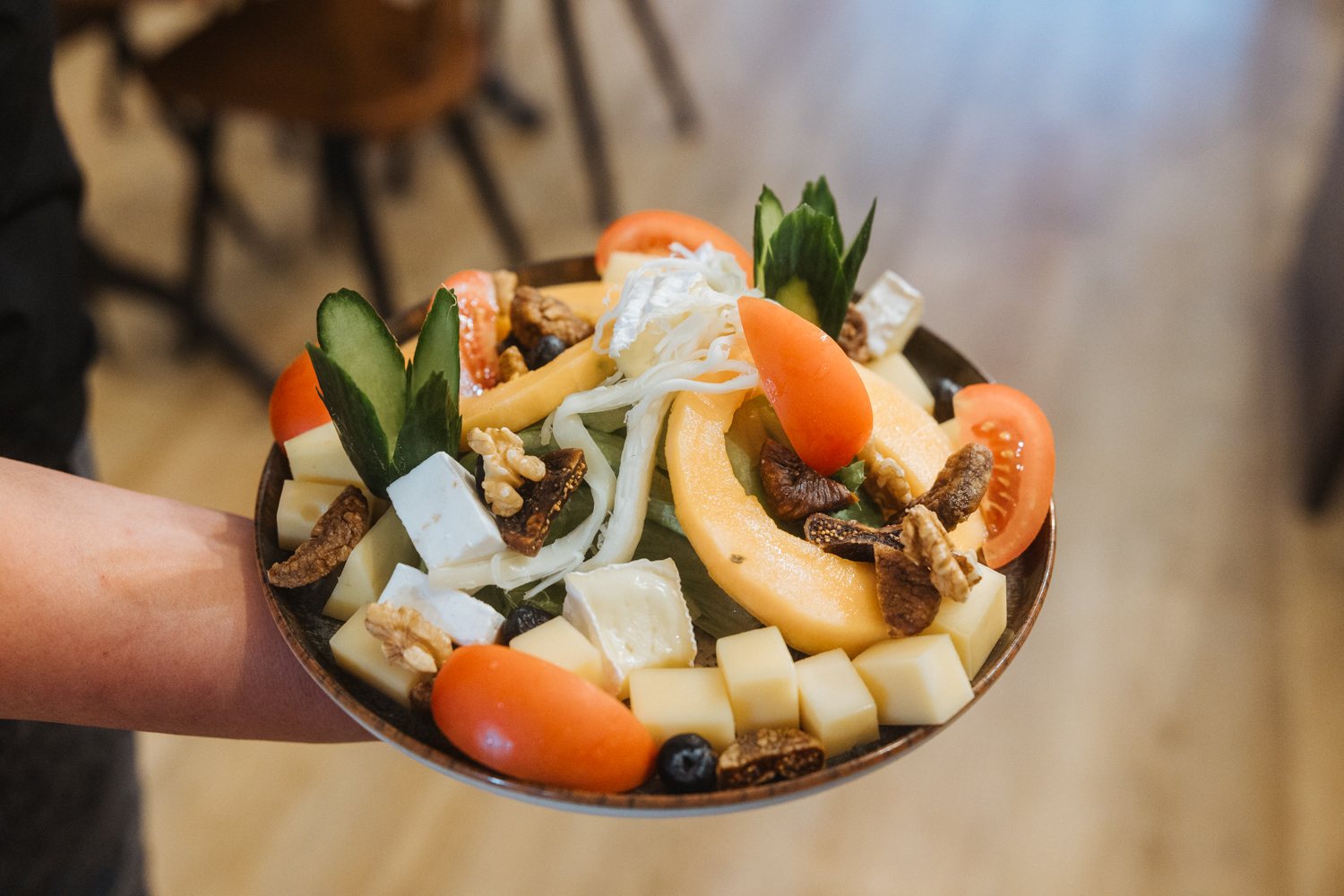Frischer Feigen-Walnuss-Salat mit Feta